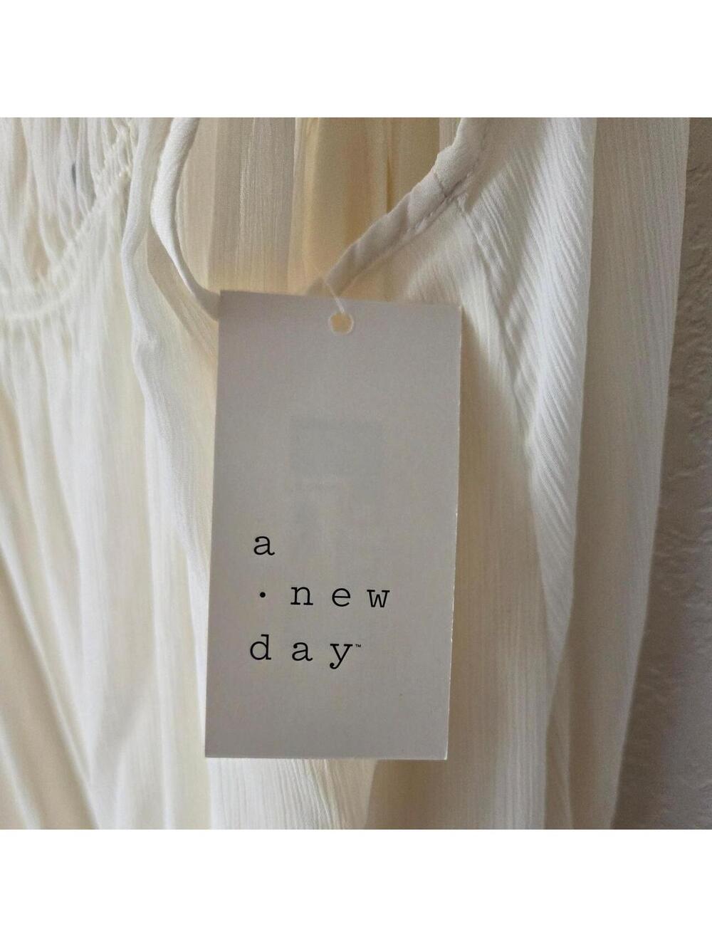 A New Day Women's Cream and White Dress - Picture 4 of 5